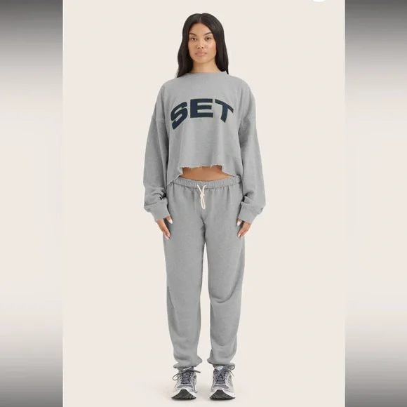 SET ACTIVE - limited edition sweatshirt & joggers - Picture 1 of 6
